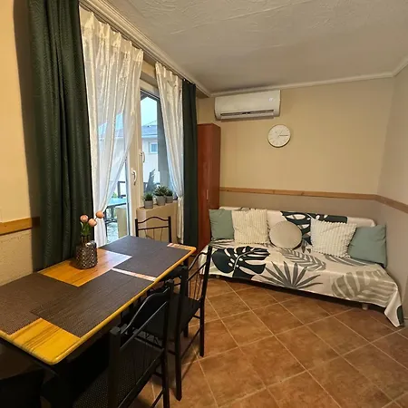 Apartament Aranyeso Apartman- 300 Meterre A Strandtol *
