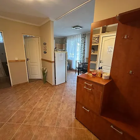 Aranyeso Apartman- 300 Meterre A Strandtol Apartament