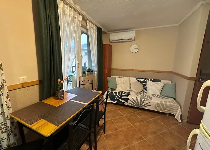 Apartament Aranyeso Apartman- 300 Meterre A Strandtol *