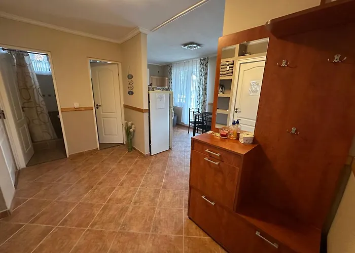 Aranyeso Apartman- 300 Meterre A Strandtol Apartament