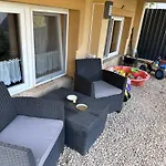 Appartamento Aranyeső Apartman- 300 Méterre A Strandtól *