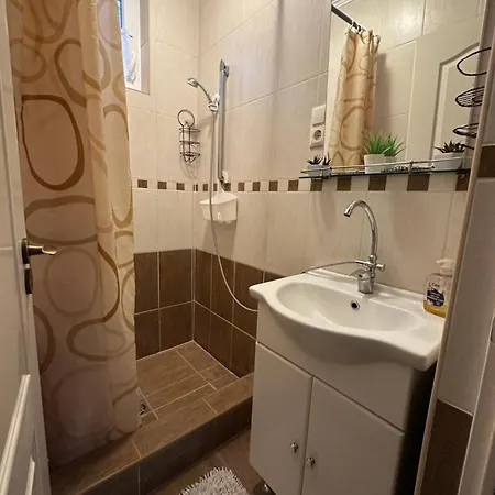 Aranyeso Apartman- 300 Meterre A Strandtol