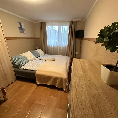 Lägenhet Aranyeso Apartman- 300 Meterre A Strandtol *
