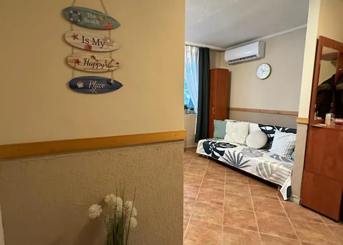 Aranyeső Apartman- 300 Méterre A Strandtól *