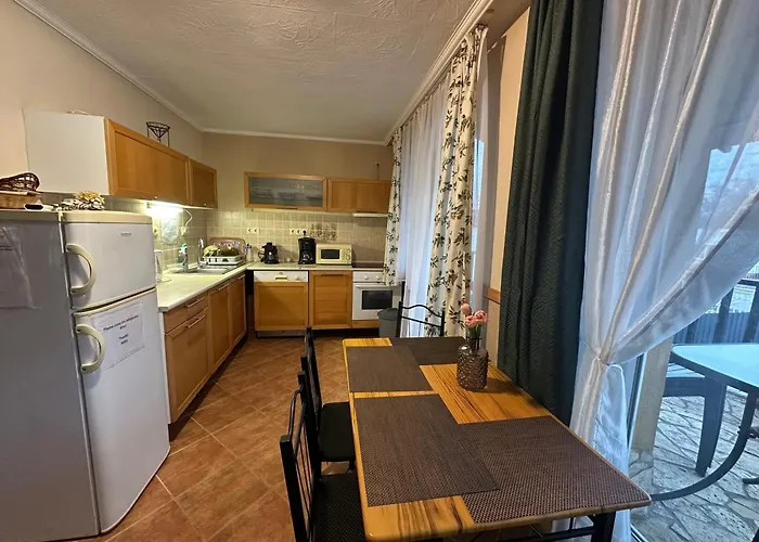Aranyeső Apartman- 300 Méterre A Strandtól Apartamento *