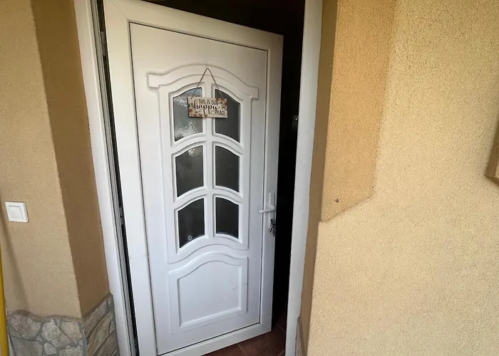 Aranyeső Apartman- 300 Méterre A Strandtól *