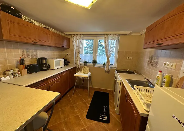 Aranyeső Apartman- 300 Méterre A Strandtól *